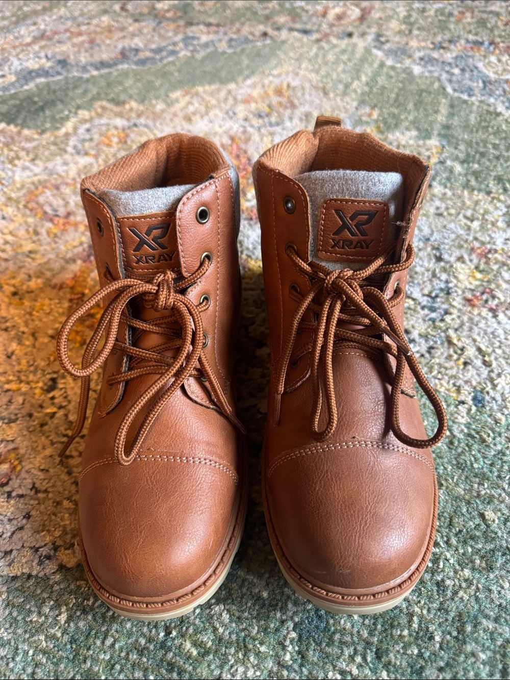 XRAY BOYS WINDSOR BOOT IN SZ BIG BOYS 6…WORN ONLY TWICE…EXCELLENT CONDITION!
